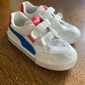 Puma Boys Shoes Size 9US. Excellent condition, worn once.